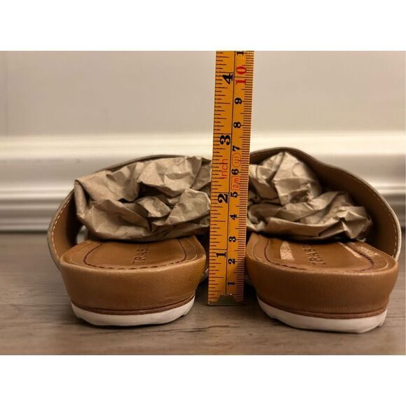 Trask Sandra Sandals sz 7 slip-on metallic gold comfy hand woven strap leather c - Picture 4 of 7